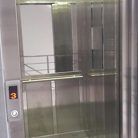 Apartament Mehmeti Ulcinj Esterno foto