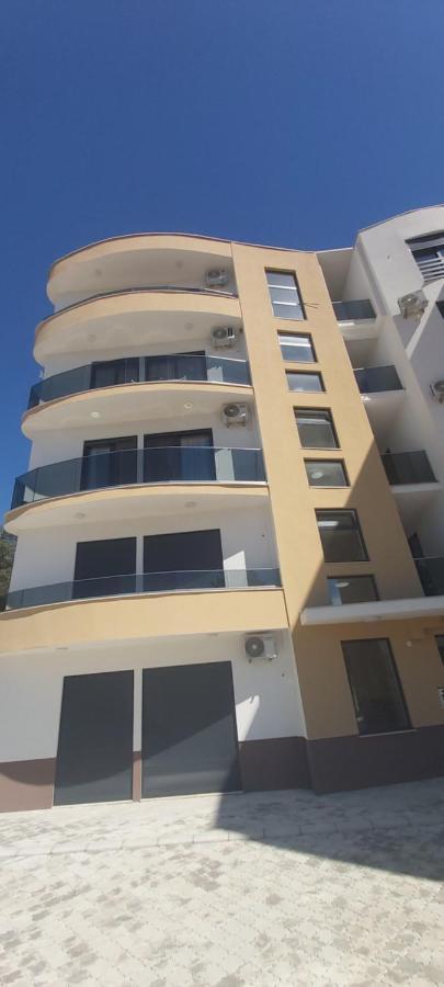 Apartament Mehmeti Ulcinj Esterno foto