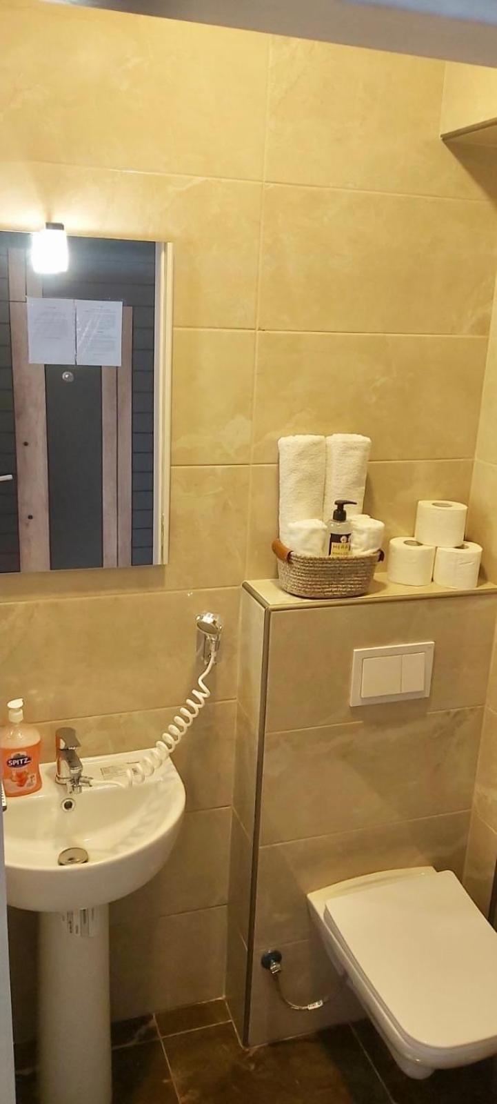 Apartament Mehmeti Ulcinj Esterno foto